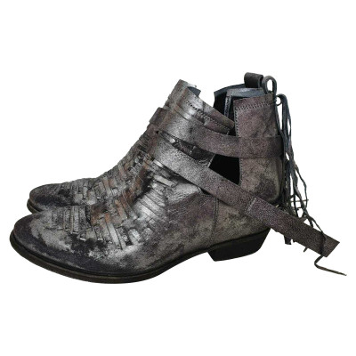 Cinzia Araia Ankle boots Leather in Silvery