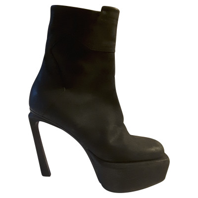Cinzia Araia Ankle boots Suede in Black