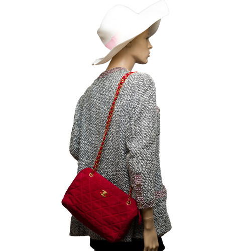 CHANEL Damen Camera Bag aus Wildleder in Rot