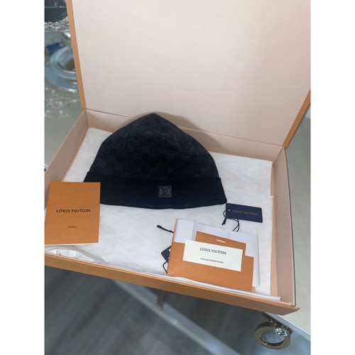 Louis Vuitton Set sciarpa e cappello