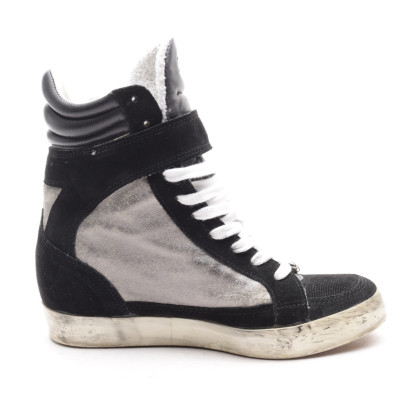 Philippe Model Sneakers aus Leder in Schwarz