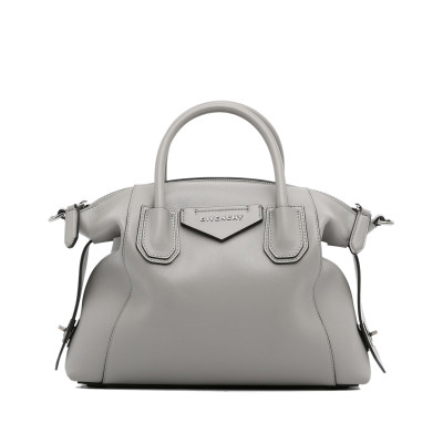 Givenchy Shoulder bag Leather in Grey