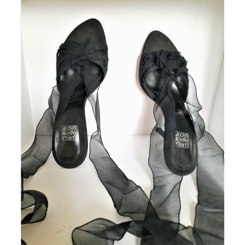 LA PERLA Damen Sandalen aus Leder in Schwarz Größe: EU 39