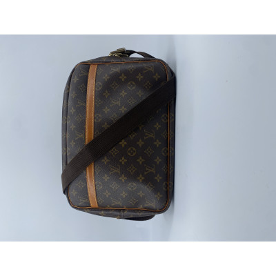 Louis Vuitton Shoulder bag Canvas in Brown