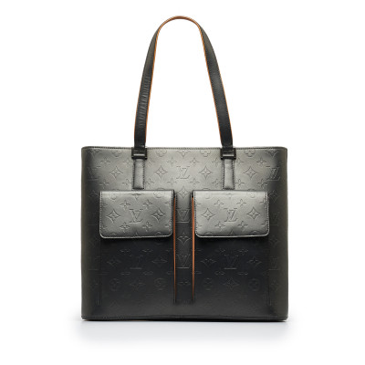 Louis Vuitton Wilwood Leather in Black