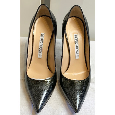 Luciano Padovan Pumps/Peeptoes Patent leather in Black