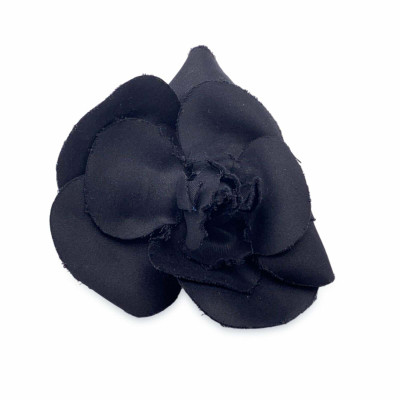 Chanel Brooch Silk in Black