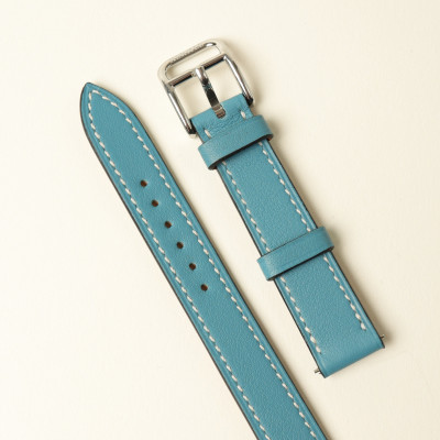 Hermès Armbanduhr aus Stahl in Blau