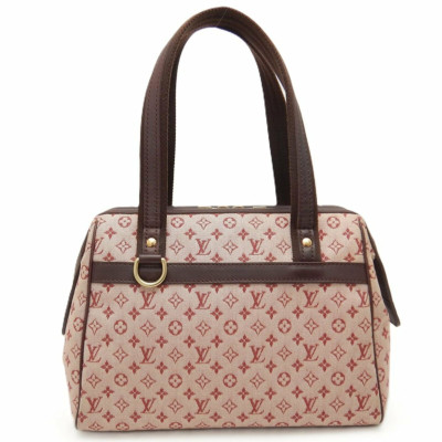 Louis Vuitton Handbag Canvas in Fuchsia