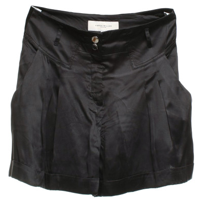 Karen Millen Shorts in Black