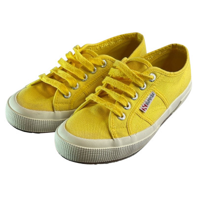 Superga Sneakers aus Canvas in Gelb
