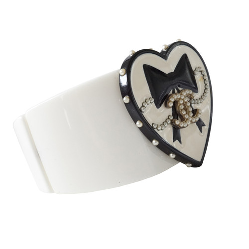 CHANEL Damen Valentinstag Armband mit Herz & Perlen