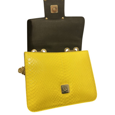 Fendi Shoulder bag Leather in Yellow