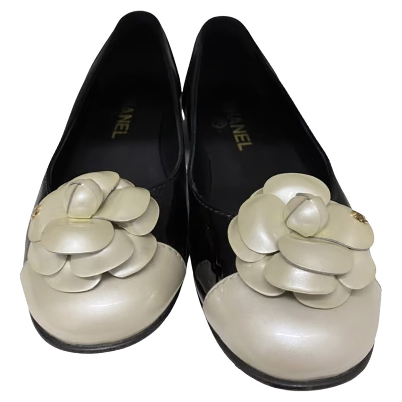 Vintage Chanel Shoes  946 For Sale at 1stDibs  chanel shoes women  channel shoes vintage chanel shoes