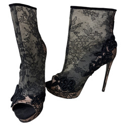 Lauréate Louis Vuitton Ankle boots for Women - Vestiaire Collective