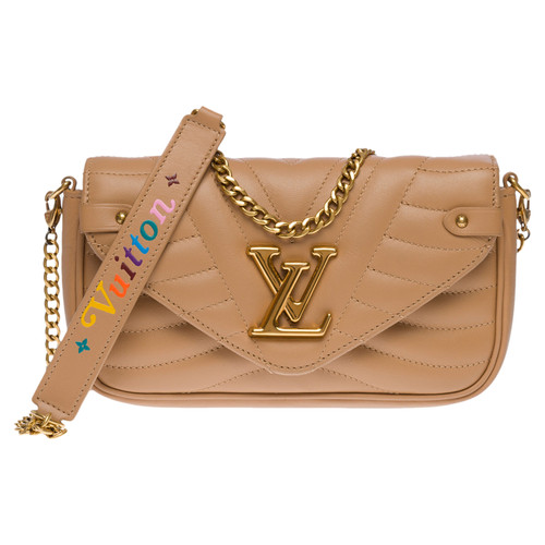 LOUIS VUITTON Women's New Wave Chain Bag Leather in Gold