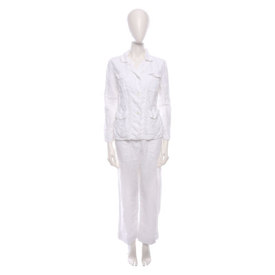 Closed Suit Linen in White
