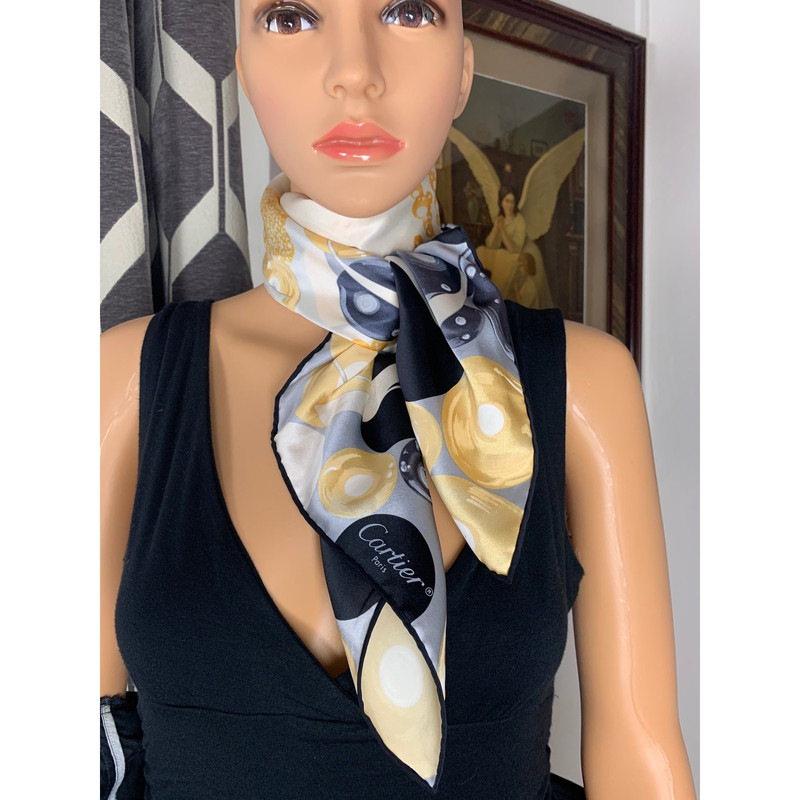 CARTIER Women s Scarf Shawl Silk in Grey Second Hand