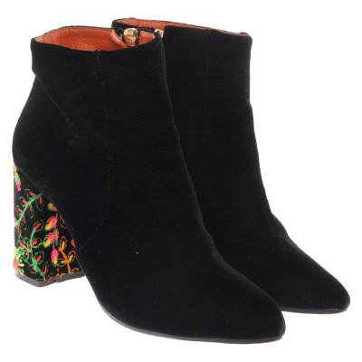 Bams Ankle boots in Black