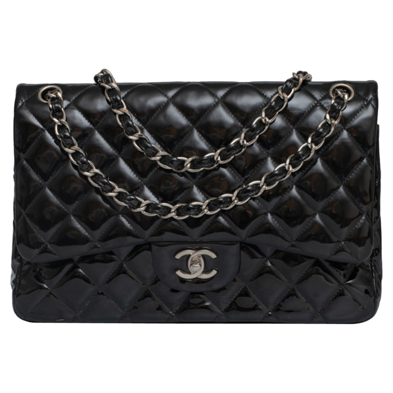 Chanel Classic Maxi Double Flap Leather Shoulder Bag