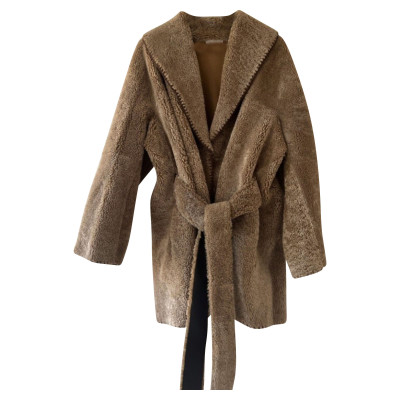 The Row Jacket/Coat Fur in Brown