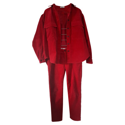 Closed Suit Cotton in Red