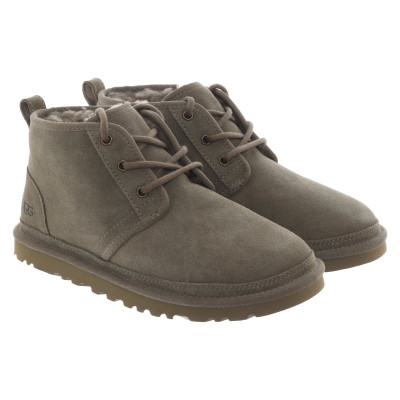 Ugg Australia Lace-up shoes Leather in Green