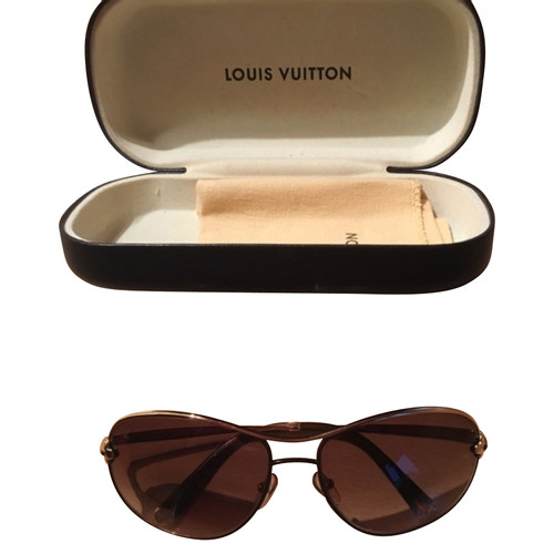 LOUIS VUITTON Women's Sunglasses in Brown
