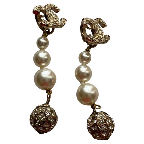 CHANEL Damen Ohrring aus Perlen | REBELLE