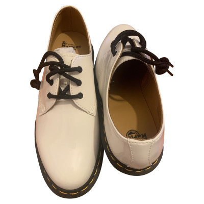 Dr. Martens Chaussures à lacets en Cuir en Blanc