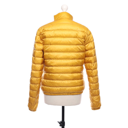 MONCLER Women's Jacke/Mantel in Gelb Size: IT 46