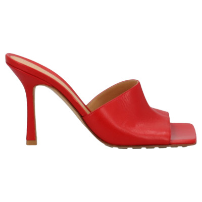 Bottega Veneta Sandals Leather in Red