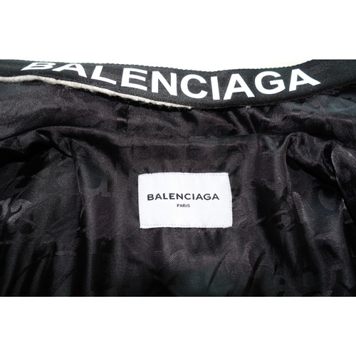 BALENCIAGA Women's Jacke/Mantel in Creme Size: DE 38
