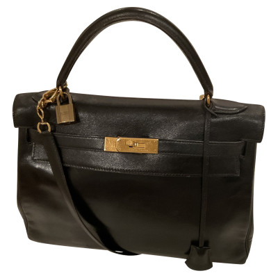 Hermès Kelly Bag aus Leder in Schwarz