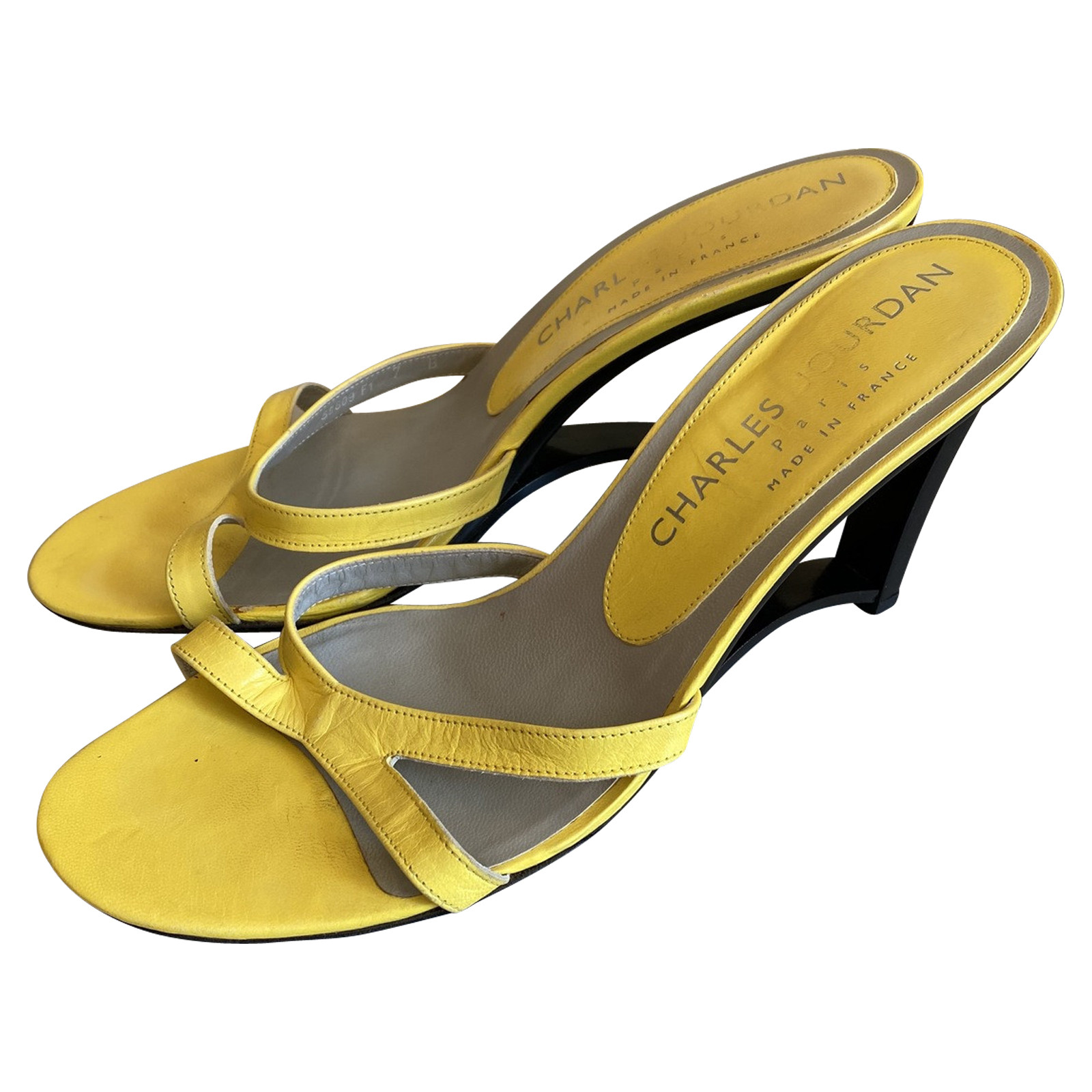 CHARLES JOURDAN Women's Sandals Leather in Yellow