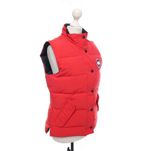 CANADA GOOSE Women's Weste in Rot Size: S | Second Hand