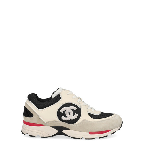 Chanel Chanel, CC Logo Sneaker | sdr.com.ec
