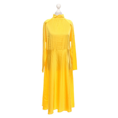 Mads Nørgaard Kleid in Gelb