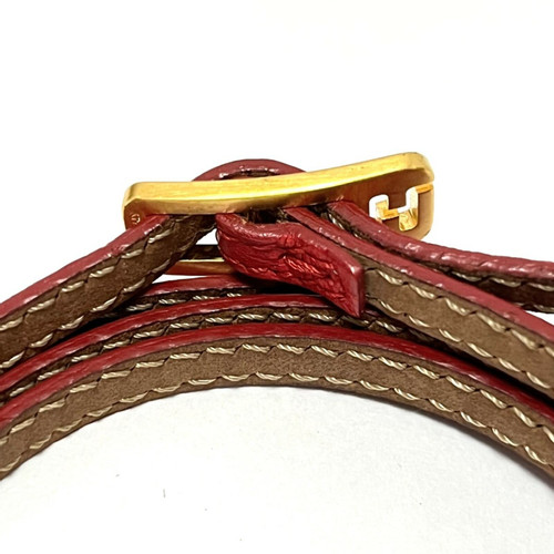 Fendi Armreif/Armband aus Leder in Gold