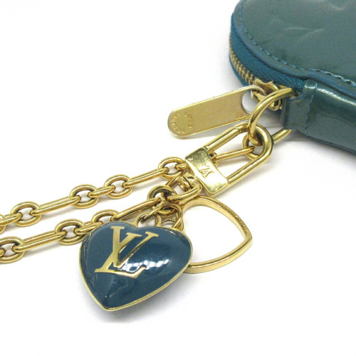 Louis Vuitton Täschchen/Portemonnaie aus Lackleder in Blau