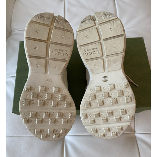 Gucci Sneakers aus Leder in Creme