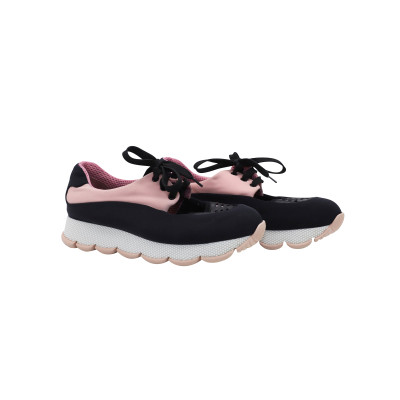 Prada Sneakers aus Wildleder in Rosa / Pink