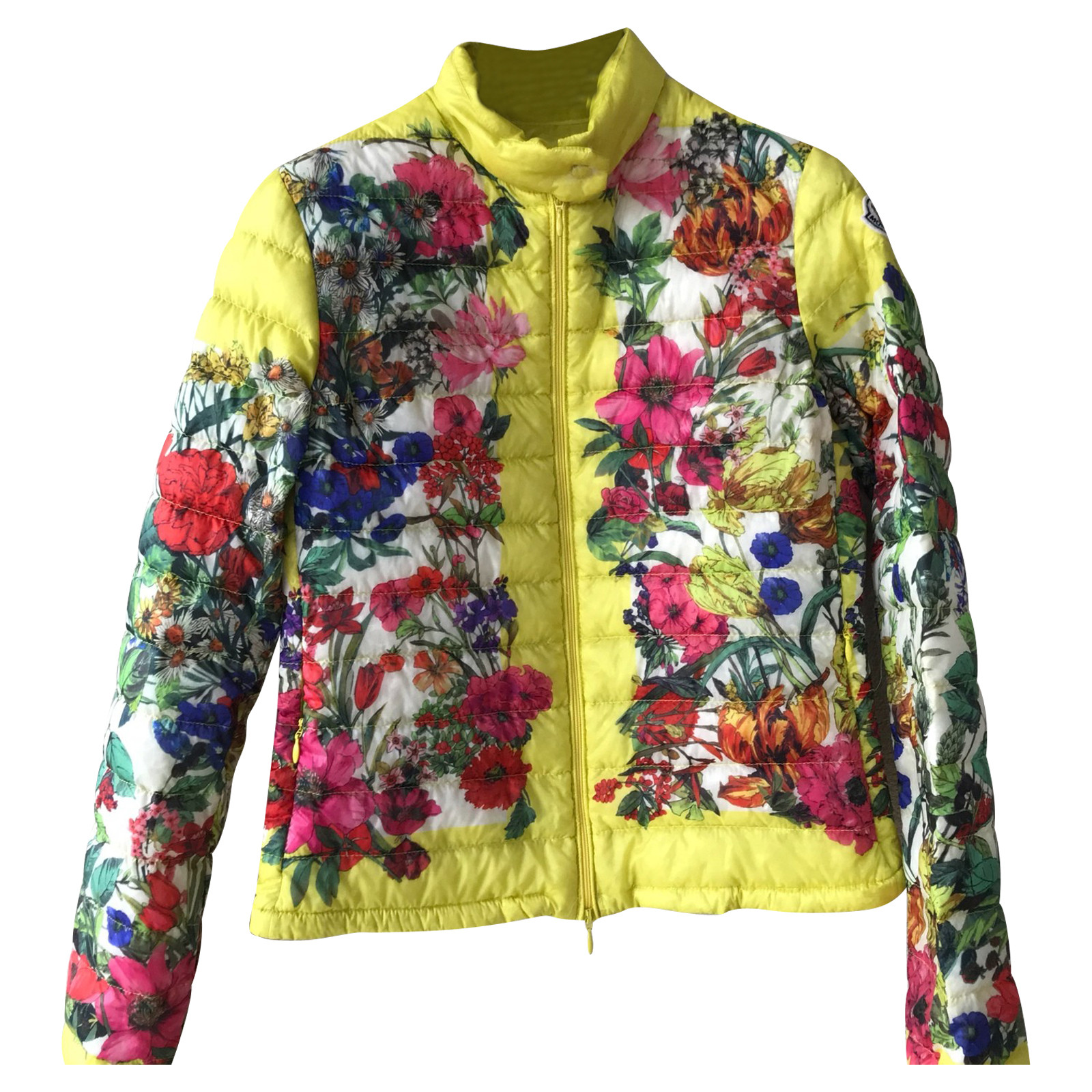MONCLER Women's Quilted jacket with a floral pattern Size: S