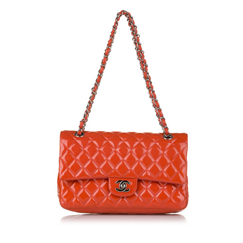 Chanel Umhängetasche aus Lackleder in Orange