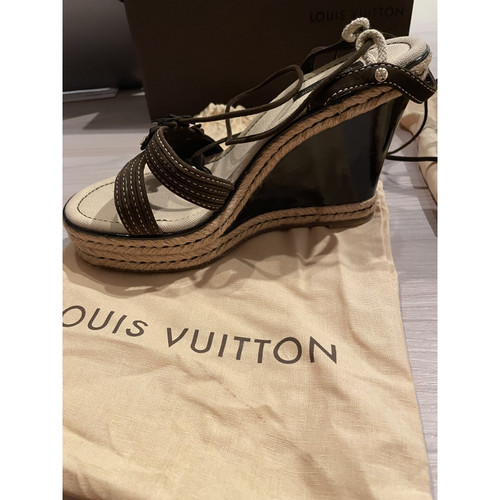 LOUIS VUITTON Femme Chaussures compensées en Daim en Marron