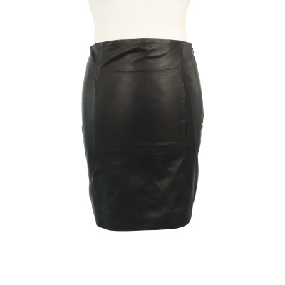 2 Nd Day Skirt Leather in Black