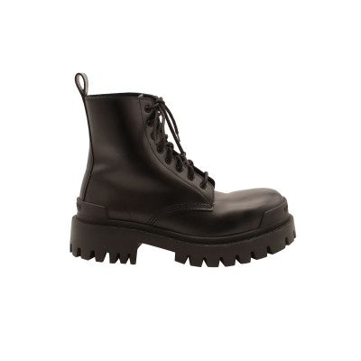 Balenciaga Ankle boots Leather in Black