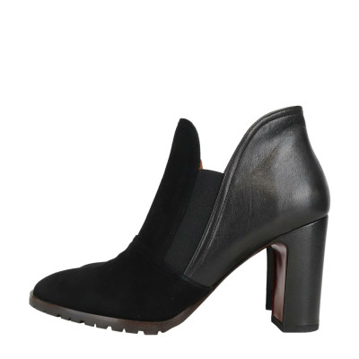 Chie Mihara Ankle boots Leather in Black