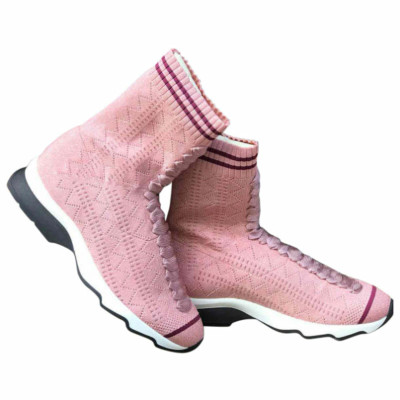 Fendi Sneakers aus Canvas in Rosa / Pink