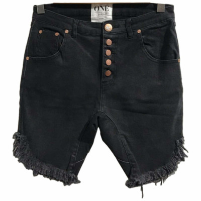 One Teaspoon Shorts aus Jeansstoff in Schwarz